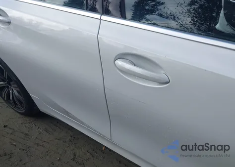 2025 BMW 330I xDrive из США, поврежденный, VIN WBA23LA00SFV35195